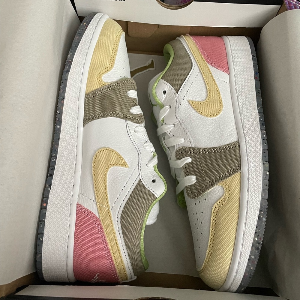 Jordan 1 low SE Pastel Grind Vivid Green (GS)
